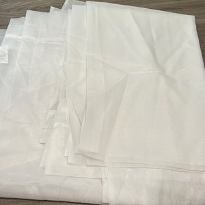 Mainstays curtains 59 in x 84 in White